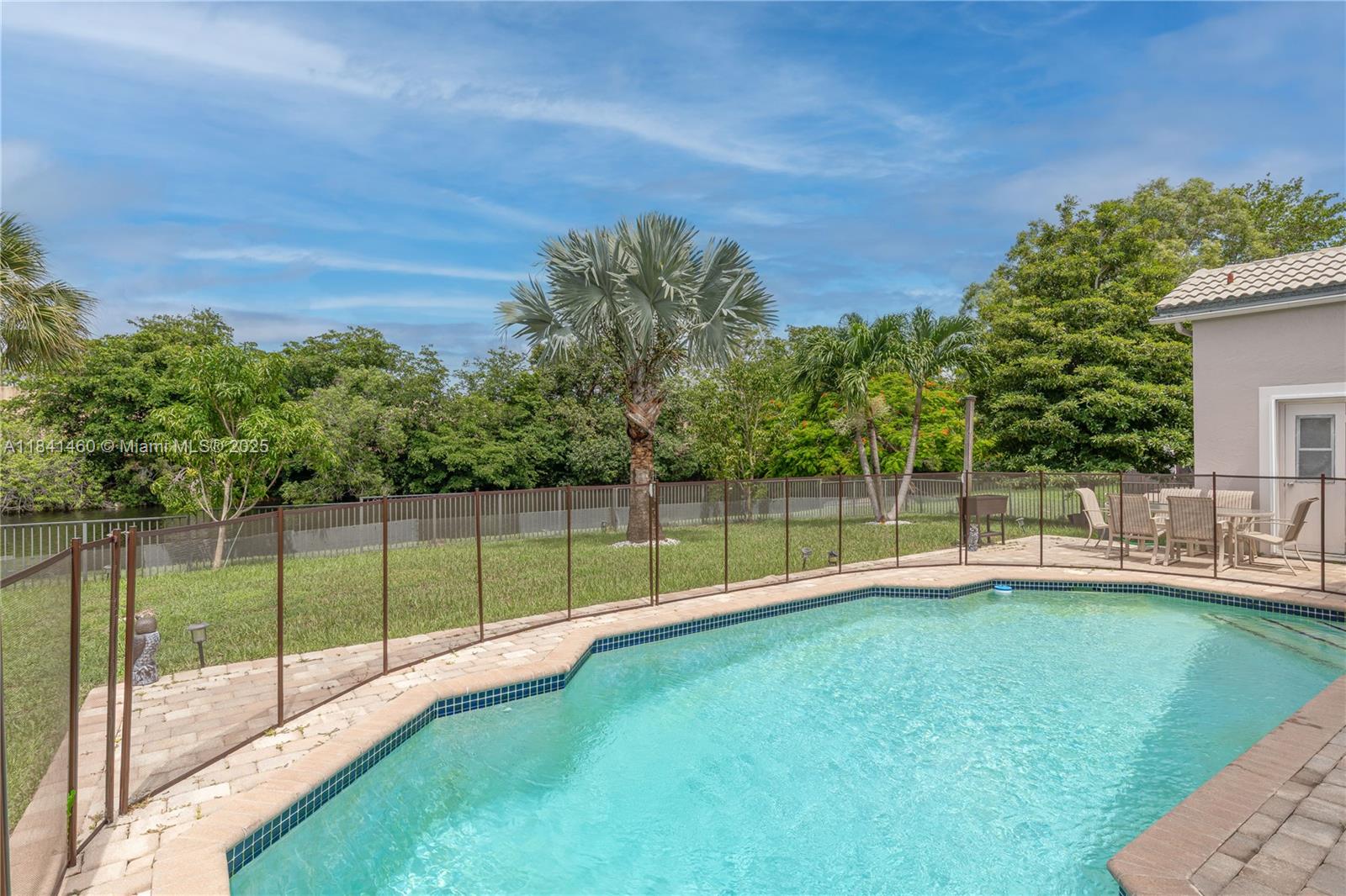 FAIRWAYS AT EAGLE TRACE - Residential