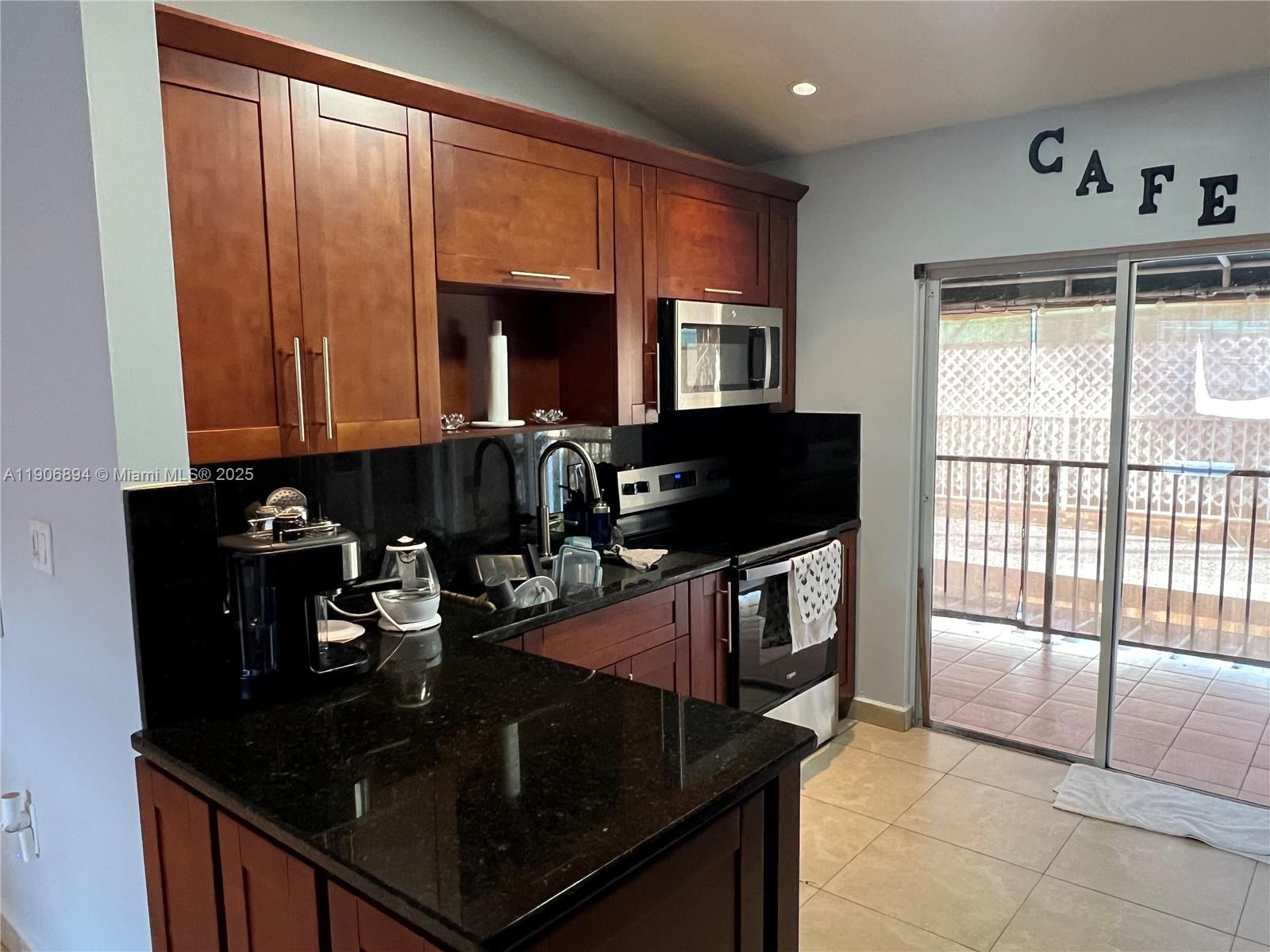 WEST POINCIANA VILLAS CON - Residential