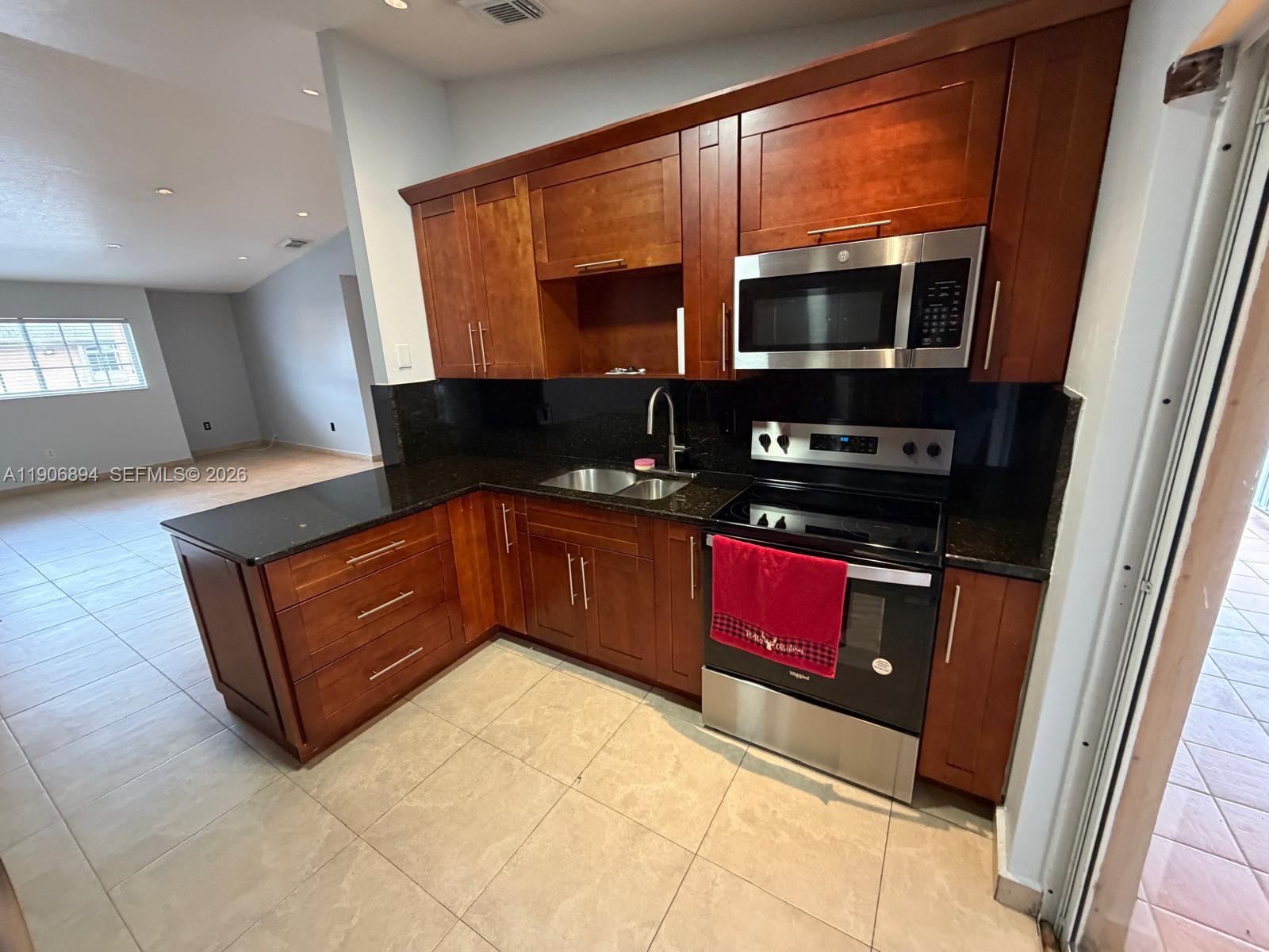 WEST POINCIANA VILLAS CON - Residential