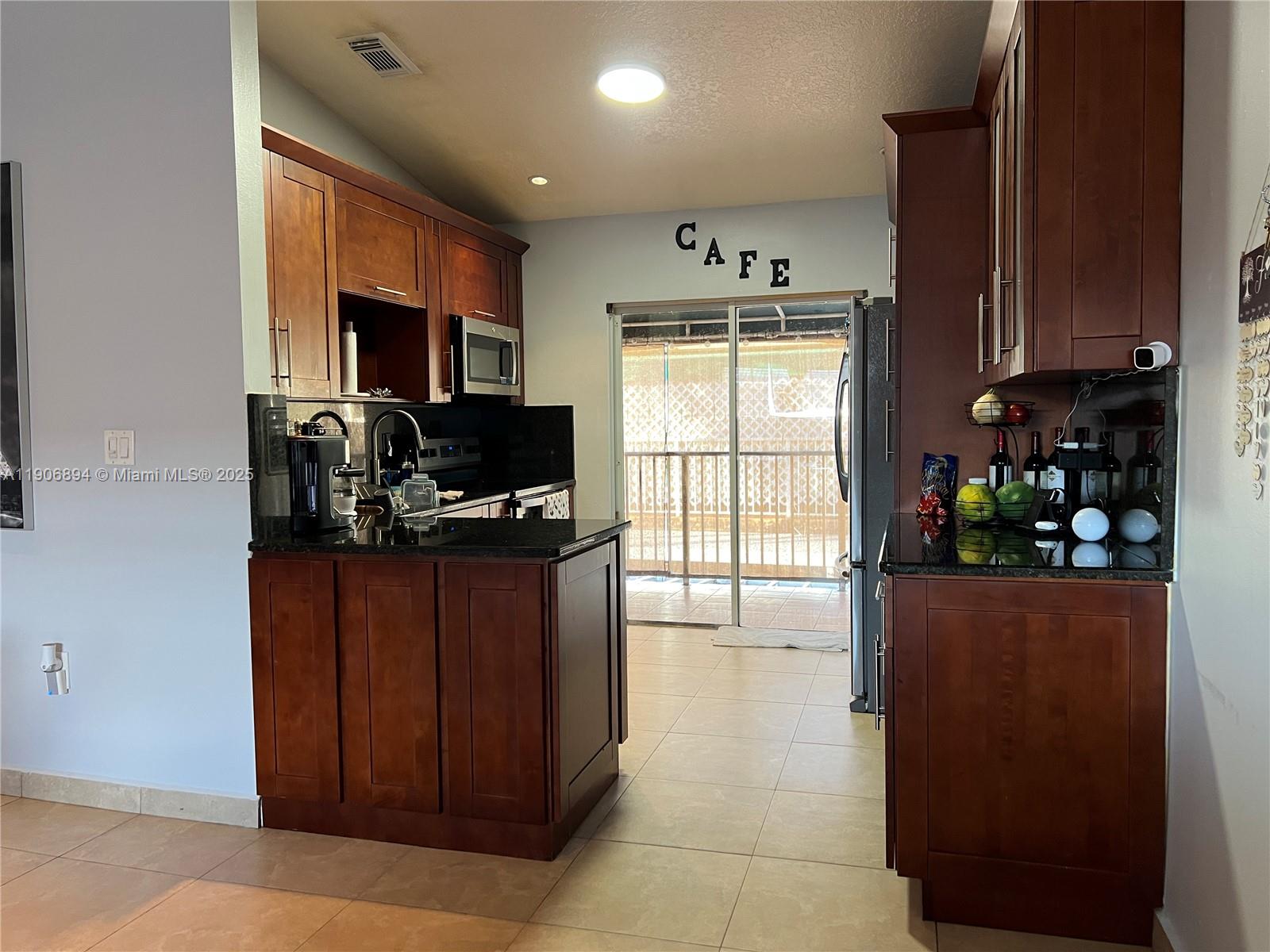 WEST POINCIANA VILLAS CON - Residential