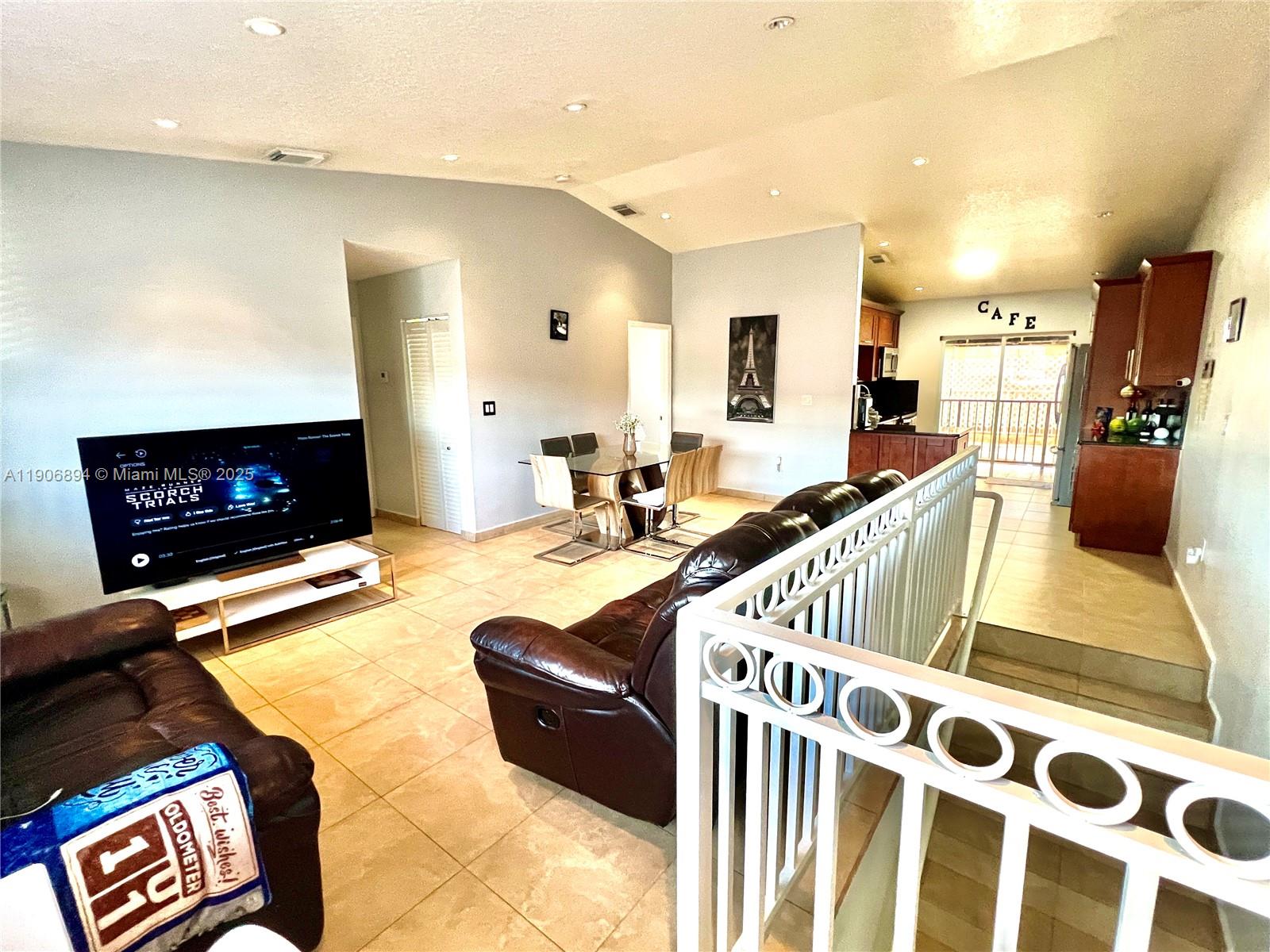 WEST POINCIANA VILLAS CON - Residential