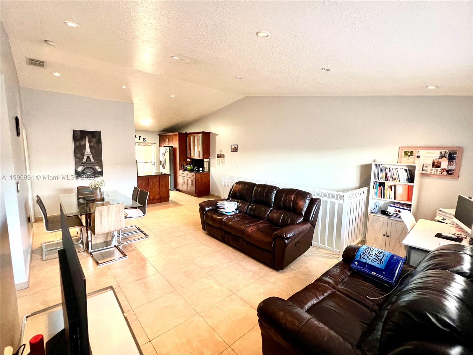 WEST POINCIANA VILLAS CON - Residential