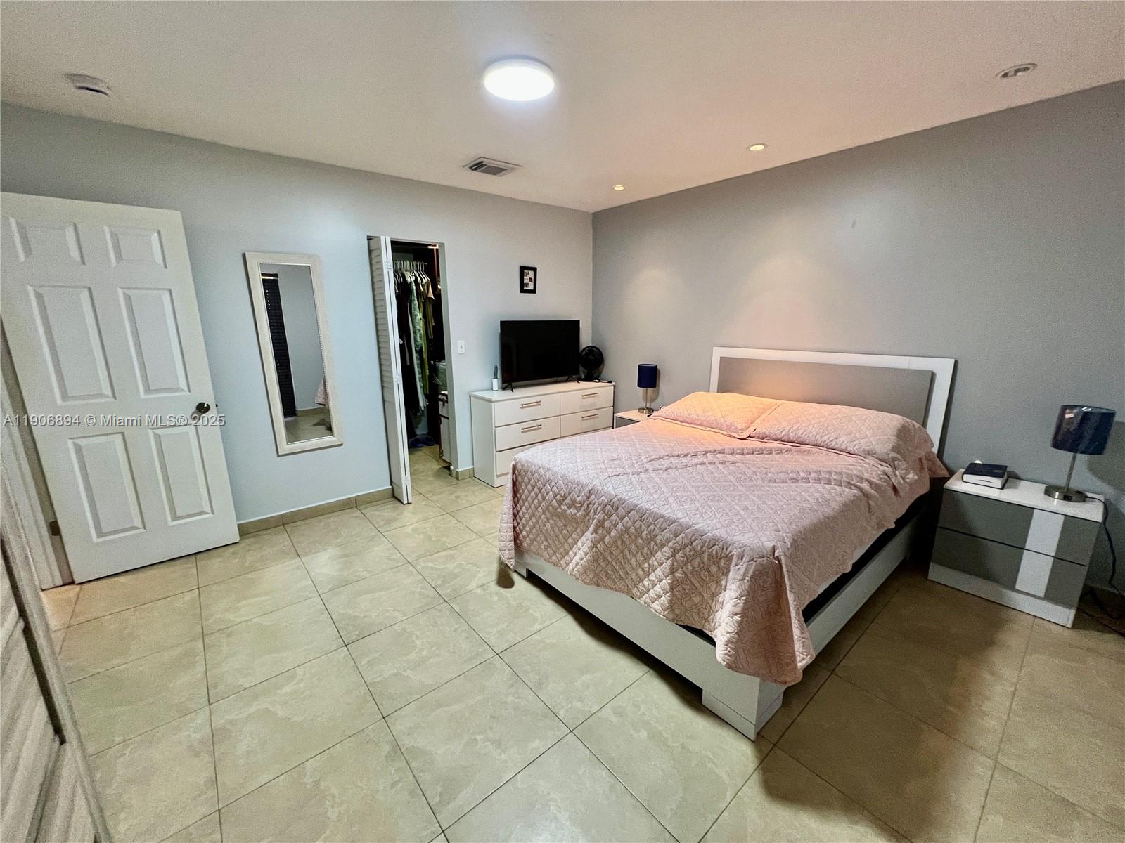 WEST POINCIANA VILLAS CON - Residential