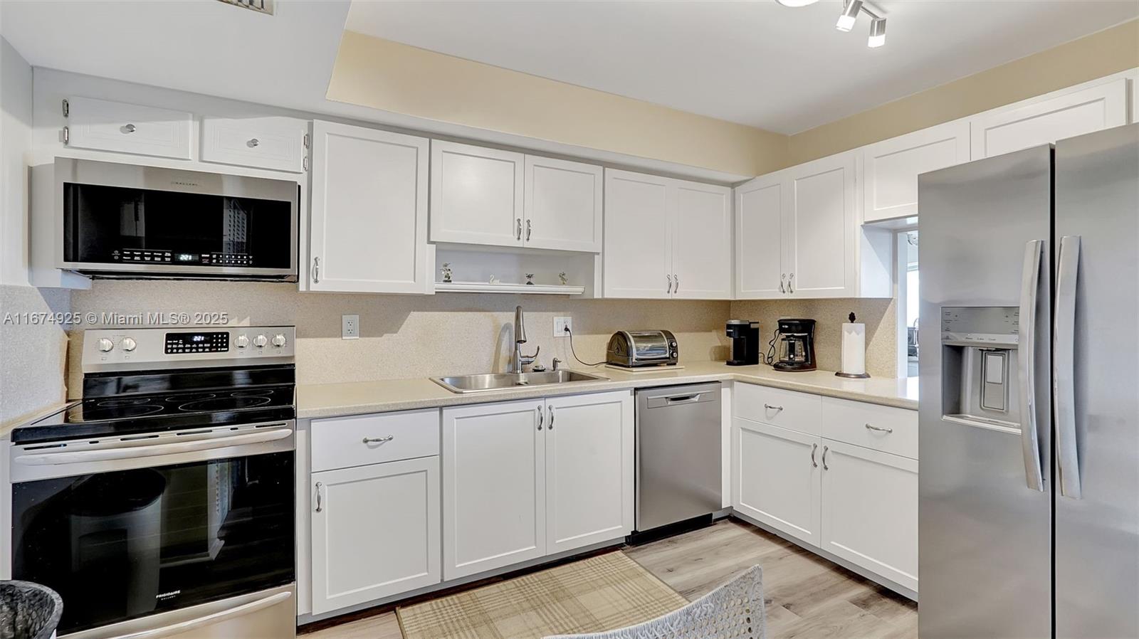 FAIRWAYS RIVIERA CONDO - Residential