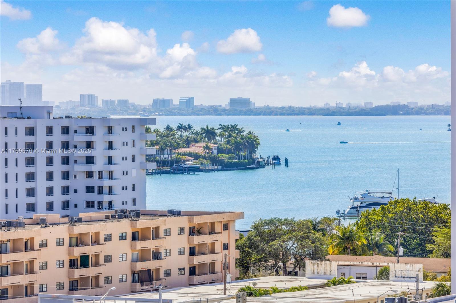 PORT ROYALE CONDO - Residential