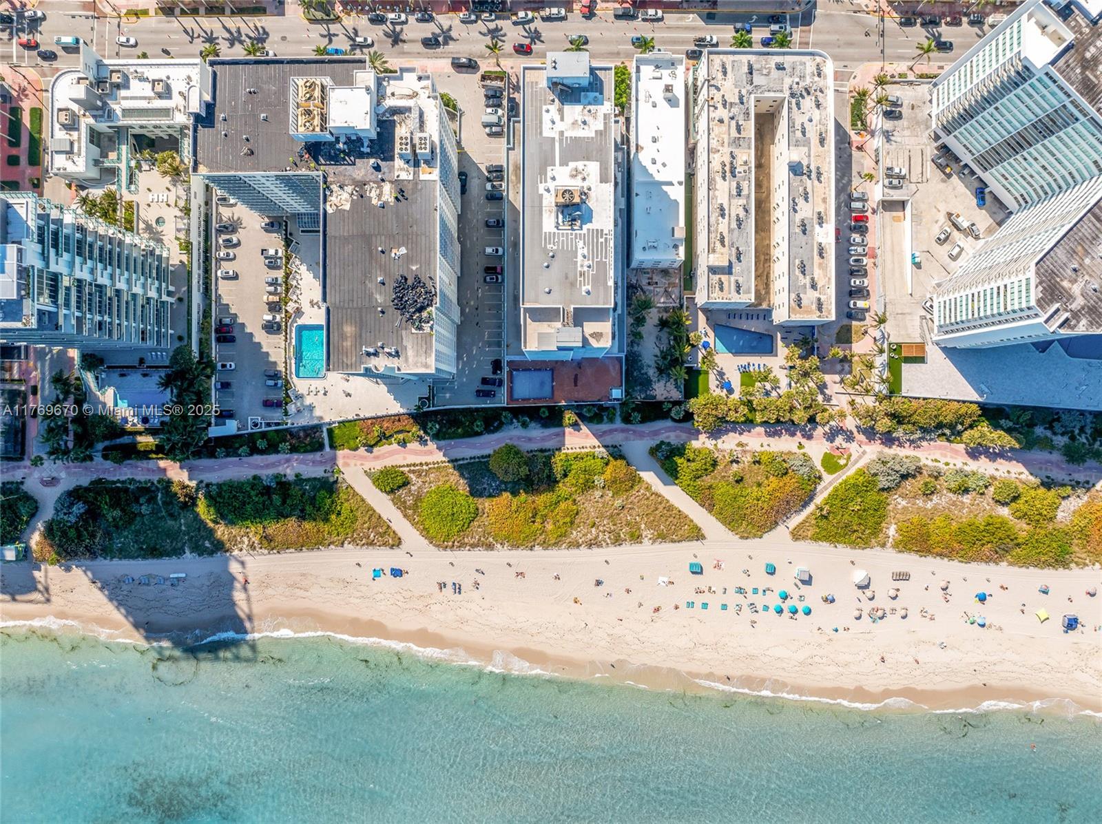 PORT ROYALE CONDO - Residential