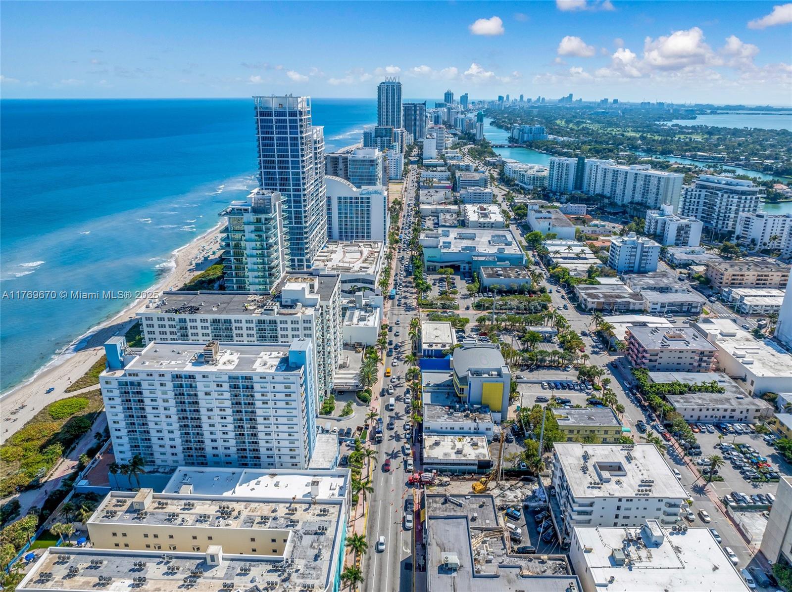 PORT ROYALE CONDO - Residential
