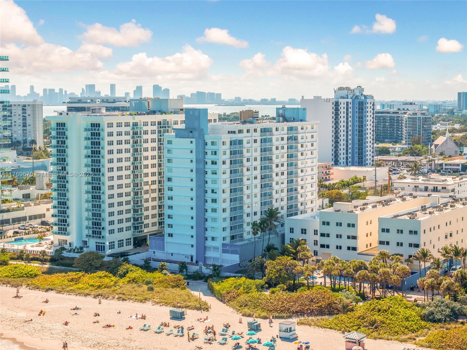 PORT ROYALE CONDO - Residential