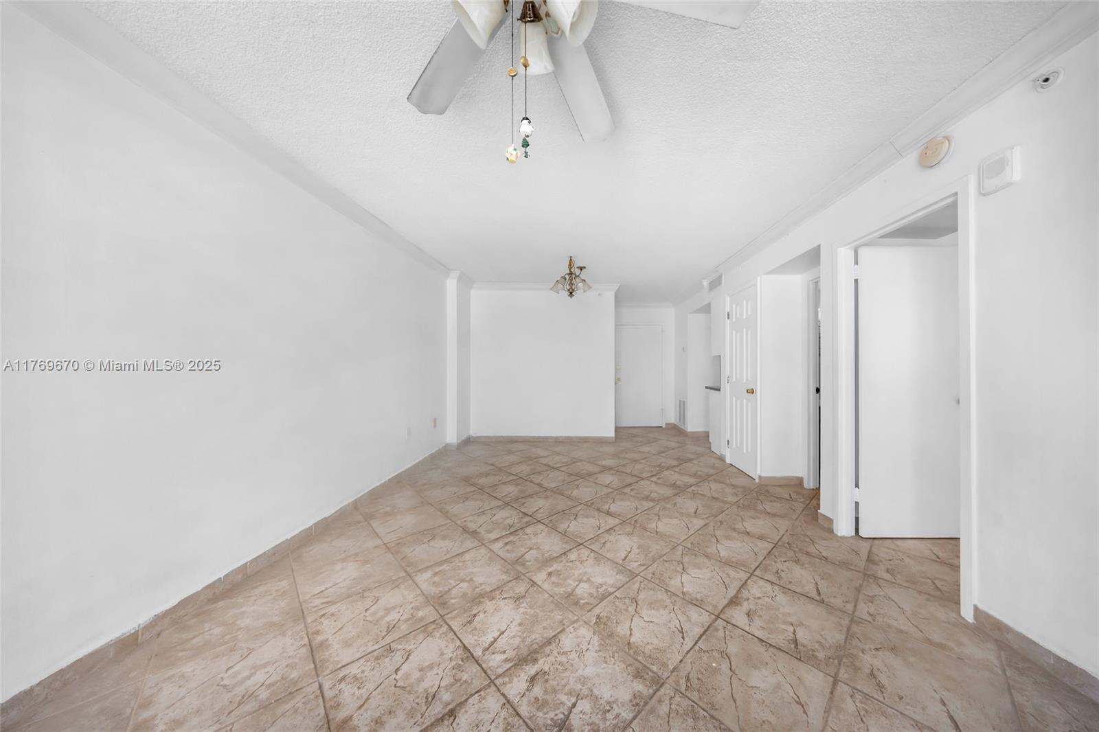 PORT ROYALE CONDO - Residential