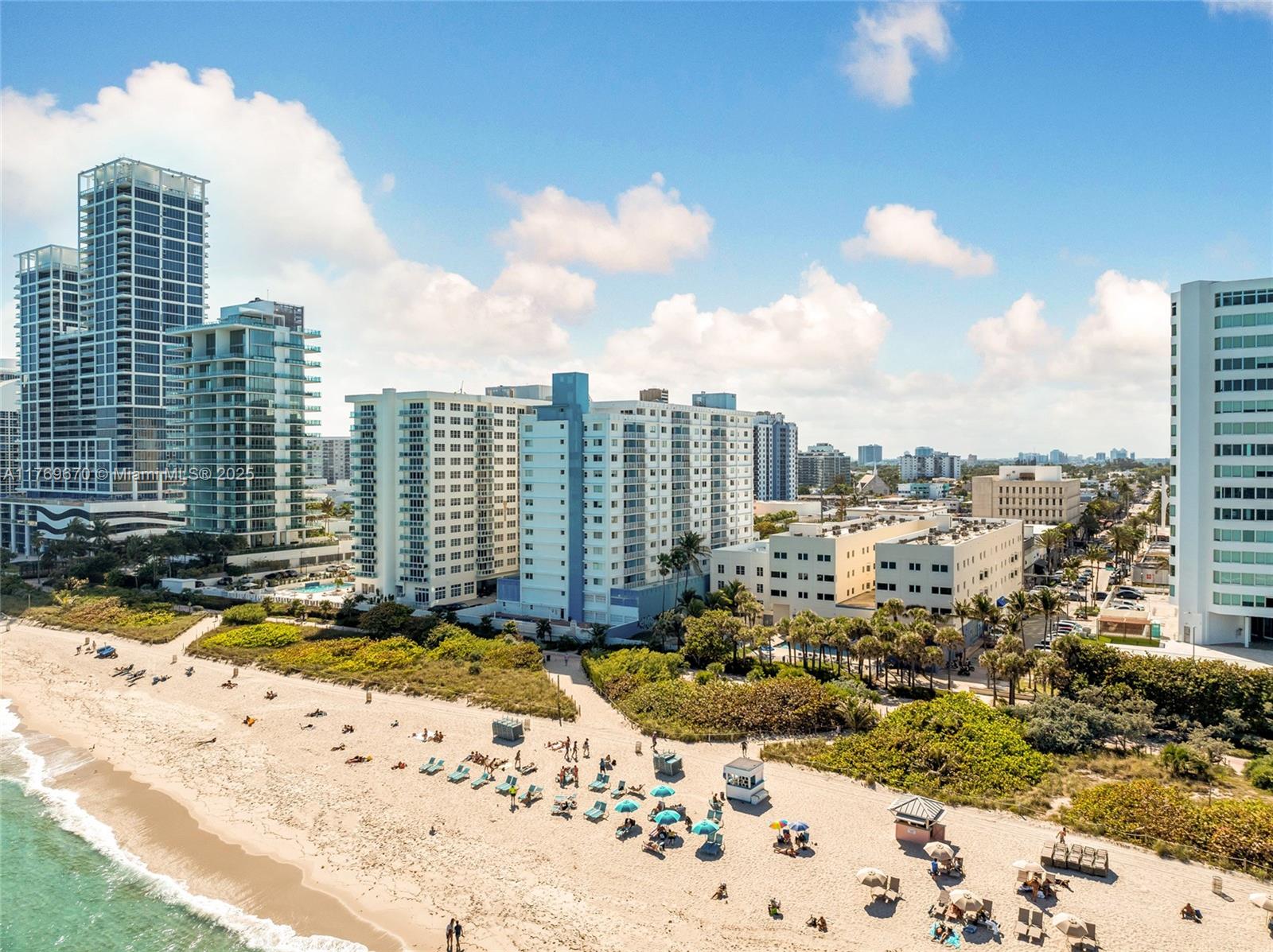 PORT ROYALE CONDO - Residential