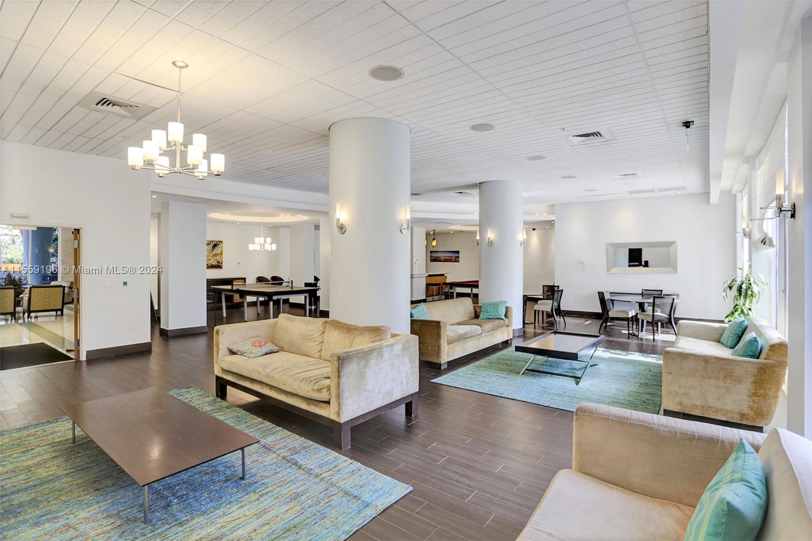 TIDES ON HOLLYWOOD BEACH - Residential Lease