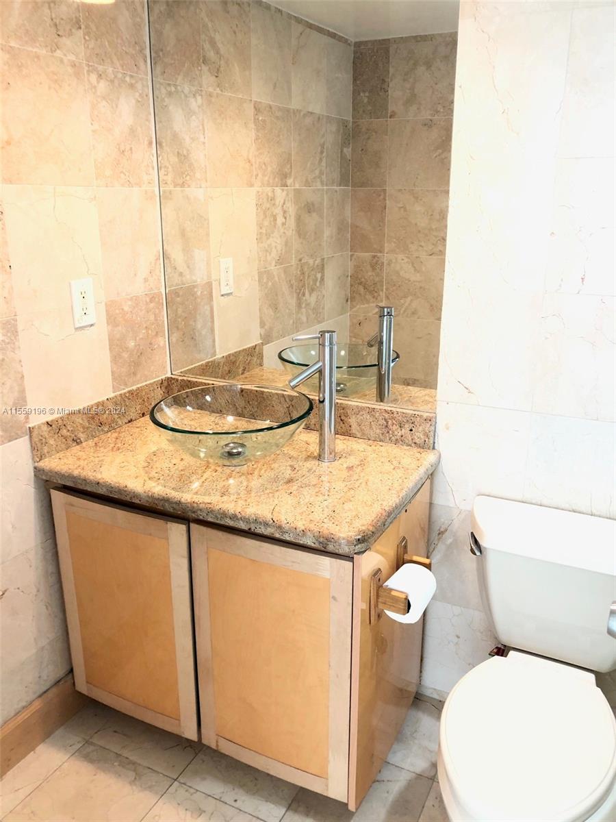 TIDES ON HOLLYWOOD BEACH - Residential Lease