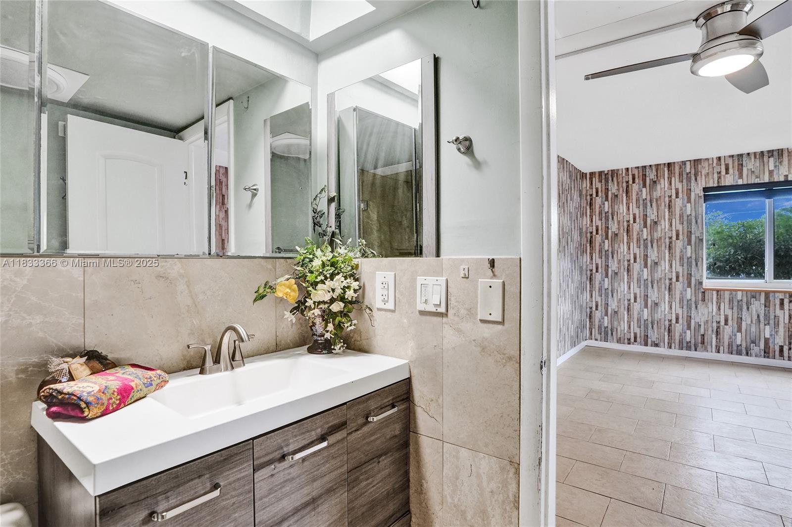 COVE HOMESITES - Residential