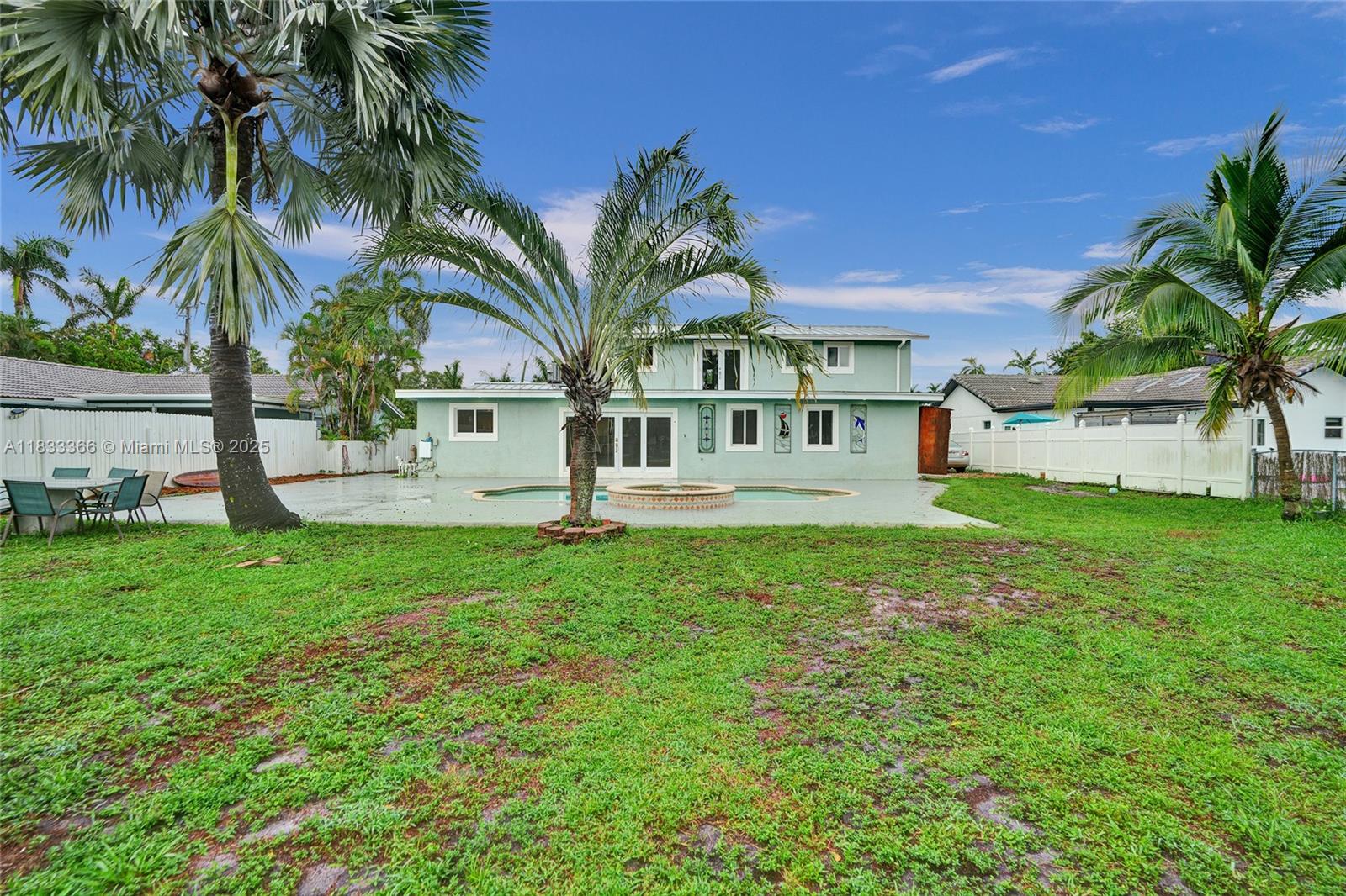 COVE HOMESITES - Residential