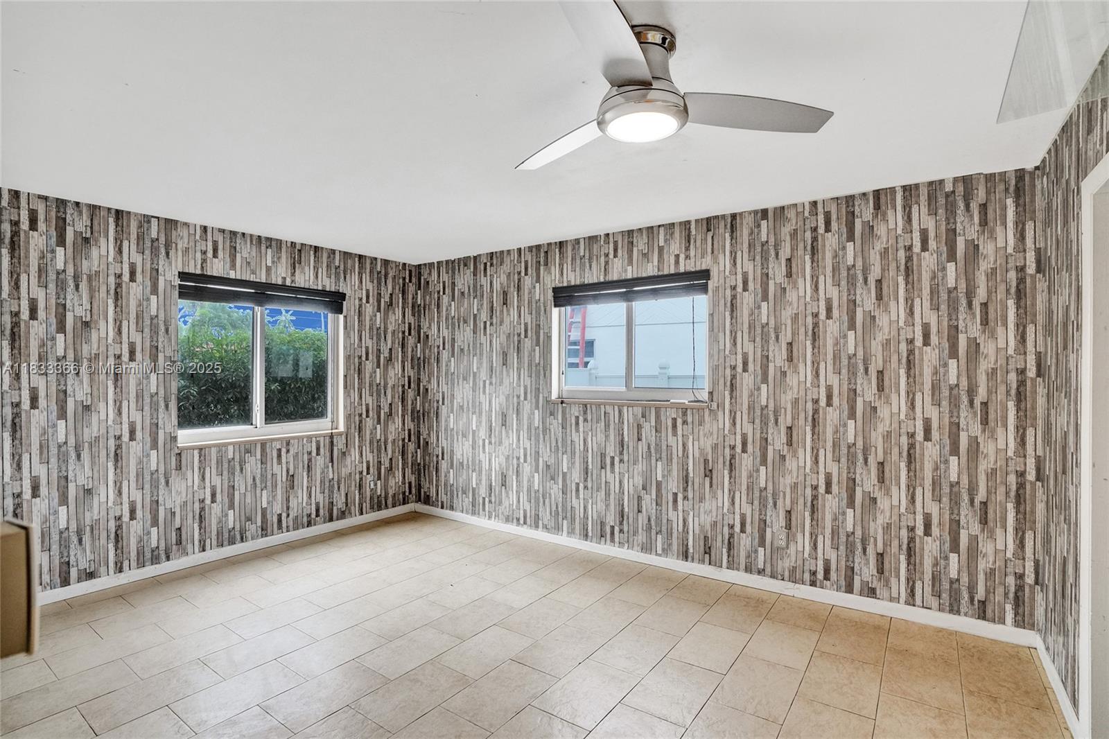 COVE HOMESITES - Residential