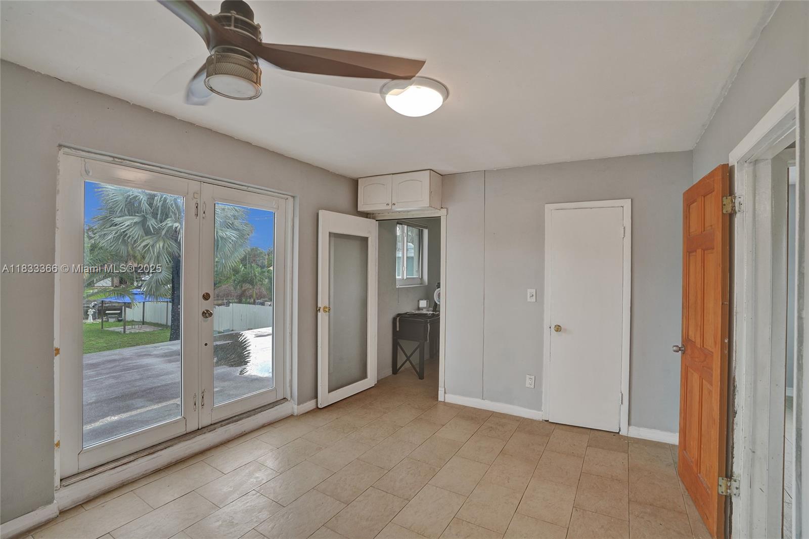 COVE HOMESITES - Residential