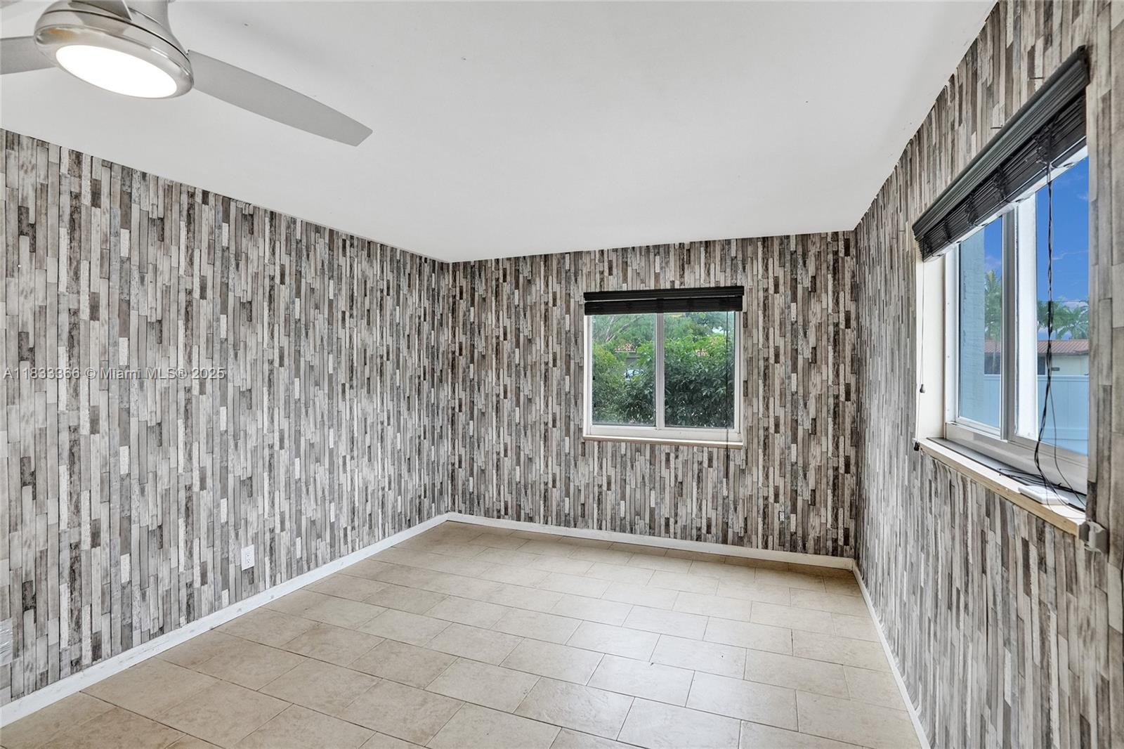 COVE HOMESITES - Residential