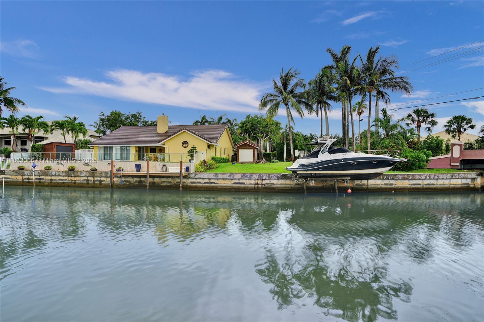 COVE HOMESITES - Residential