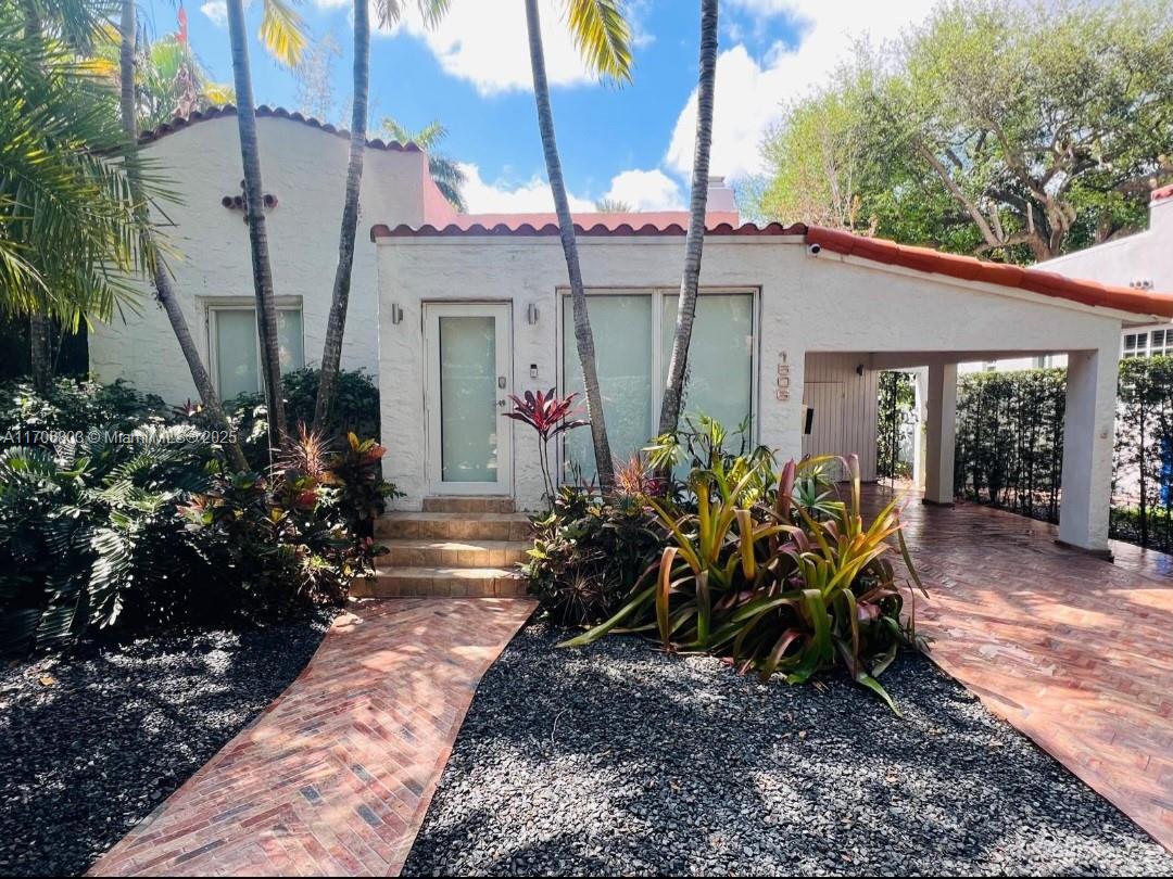 Property for Sale at 1506 El Rado St, Coral Gables, Broward County, Florida - Bedrooms: 4 
Bathrooms: 4  - $1,400,000