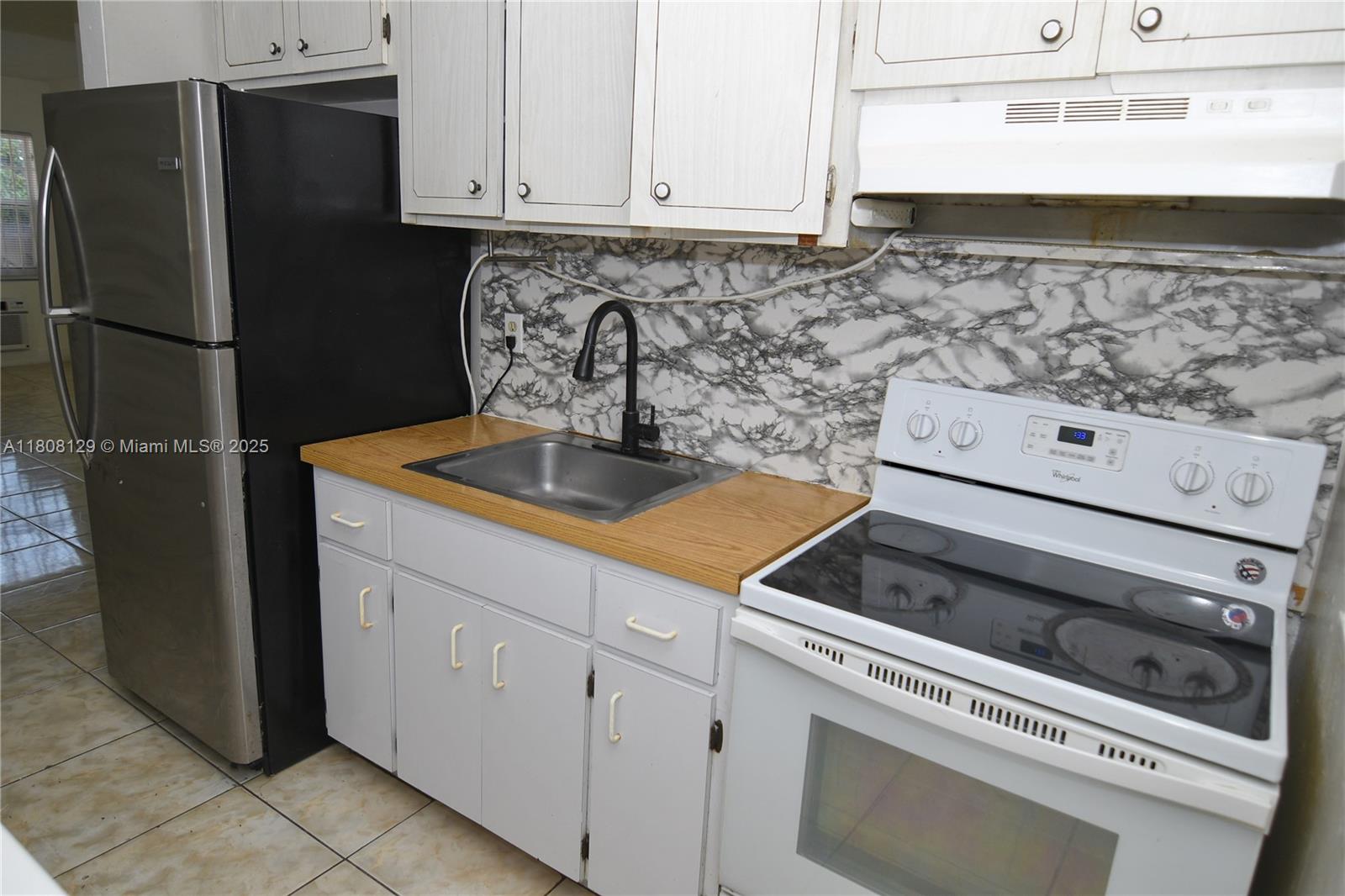 CORAL GARDENS CONDO BLDG - Residential