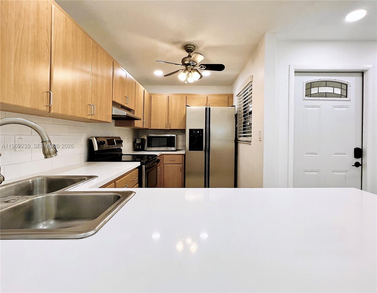 SOUTHPORT SQUARE CONDO - Residential