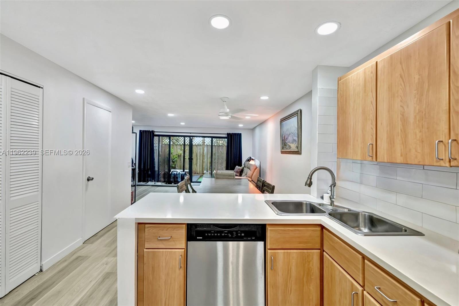 SOUTHPORT SQUARE CONDO - Residential