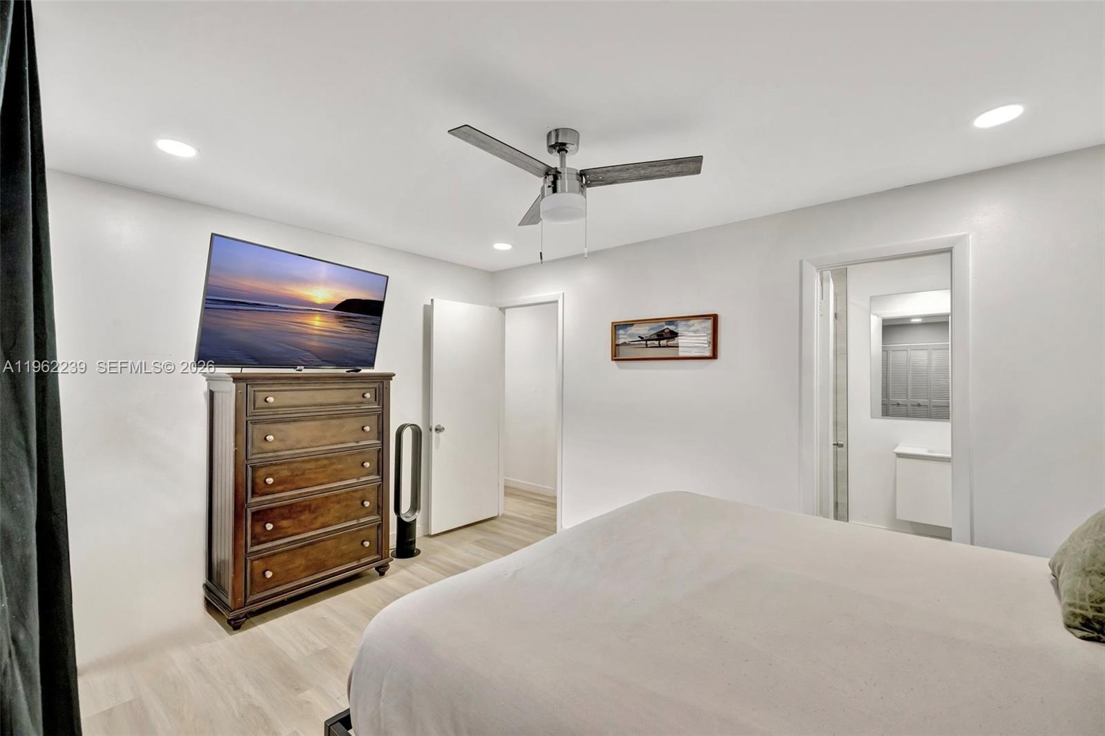 SOUTHPORT SQUARE CONDO - Residential