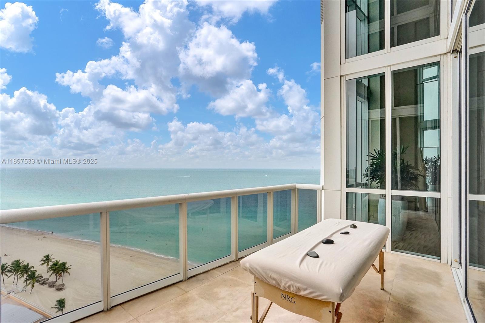 TRUMP ROYALE CONDO - Residential