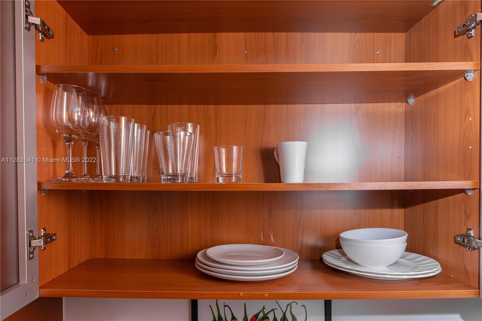 MIDBLOCK MIAMI CONDO - Residential Lease