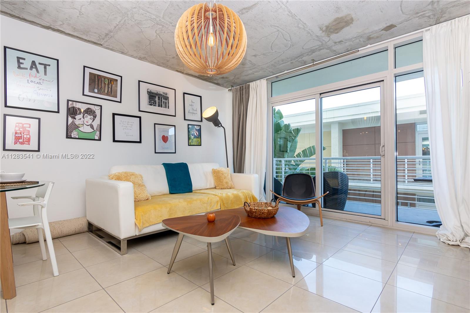 MIDBLOCK MIAMI CONDO - Residential Lease