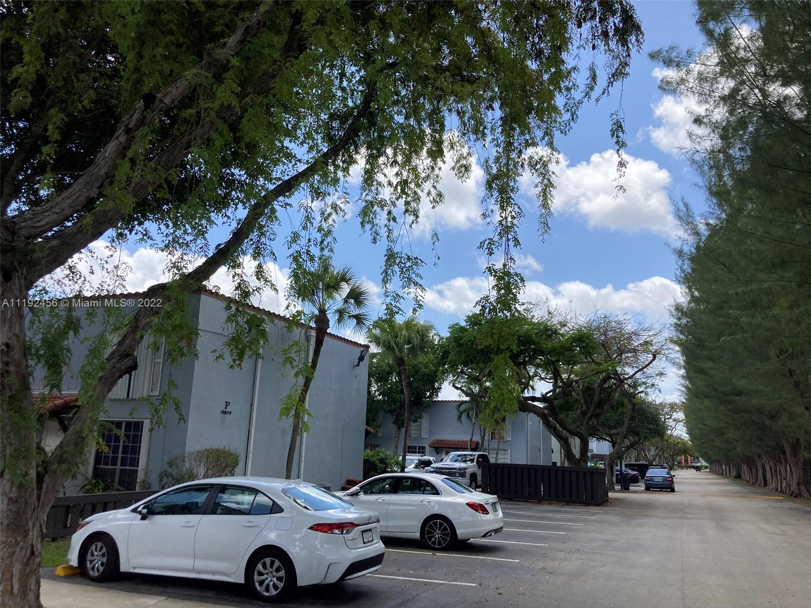 SPANISH TRACE CONDO - Residential Lease
