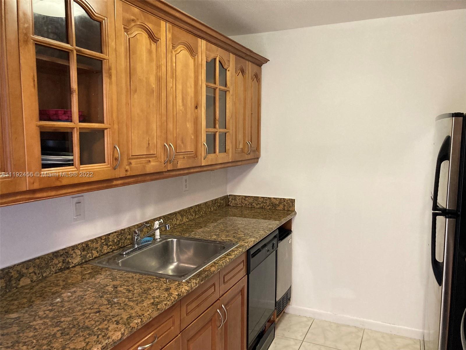 SPANISH TRACE CONDO - Residential Lease
