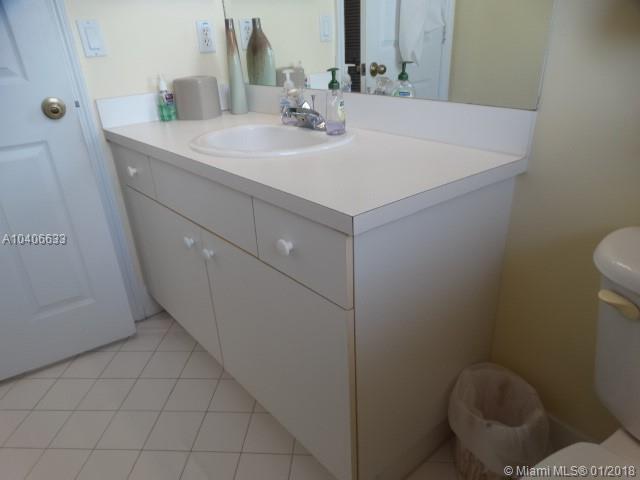 FOUR LAKES SEC 7 - Residential Lease