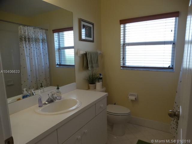 FOUR LAKES SEC 7 - Residential Lease