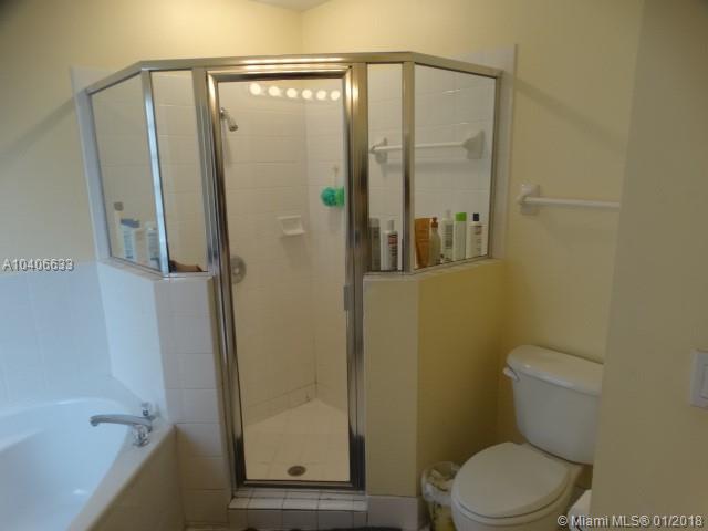 FOUR LAKES SEC 7 - Residential Lease