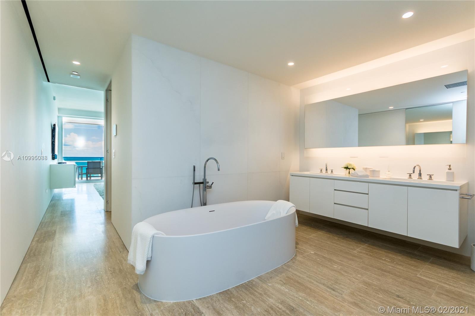 SURF CLUB CONDO - Residential