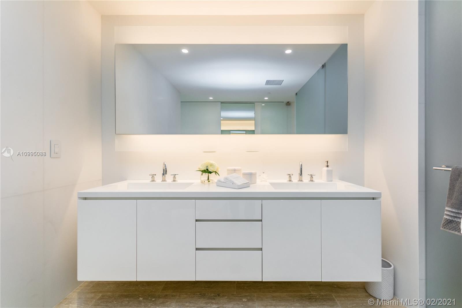 SURF CLUB CONDO - Residential