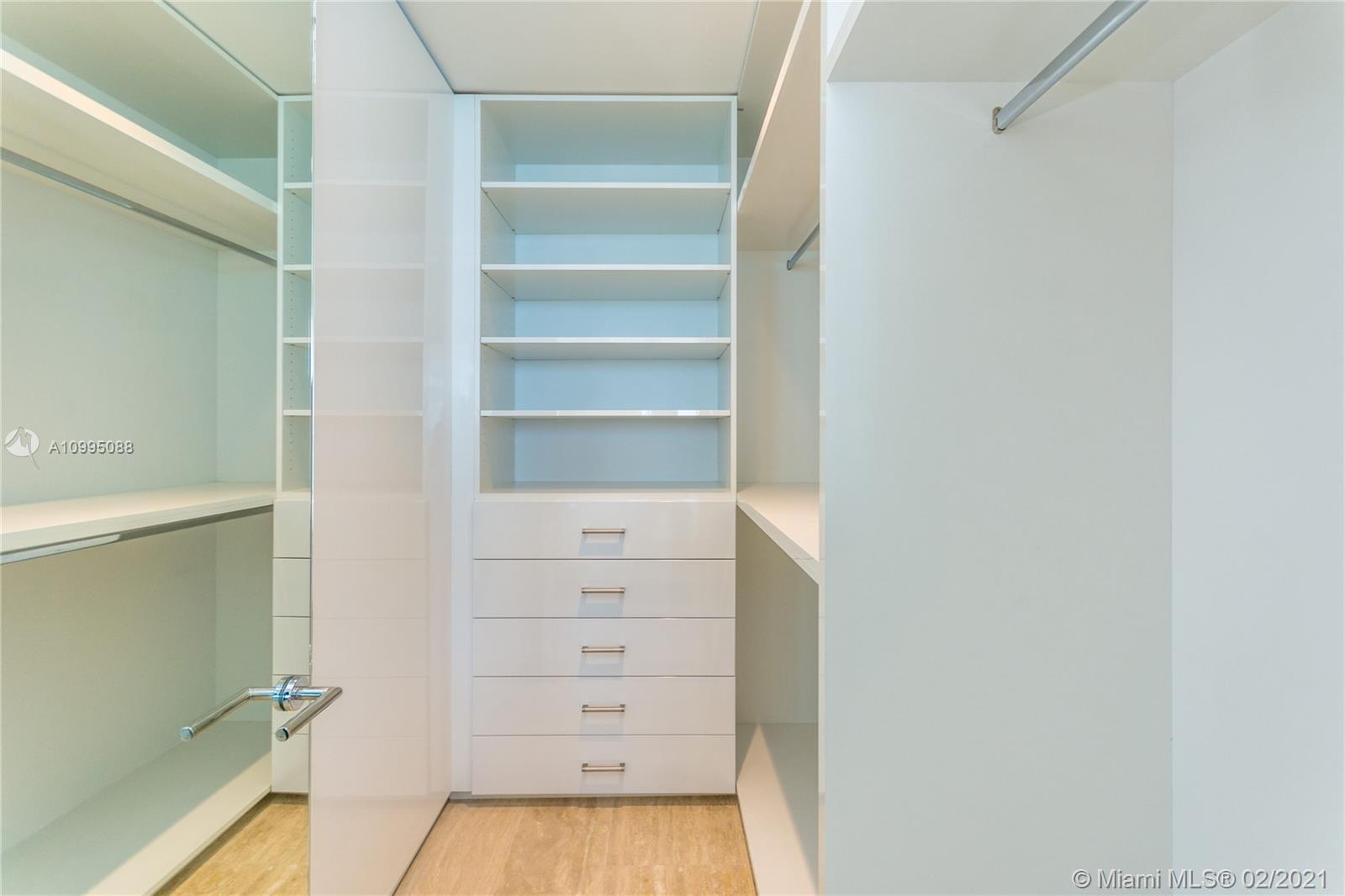 SURF CLUB CONDO - Residential