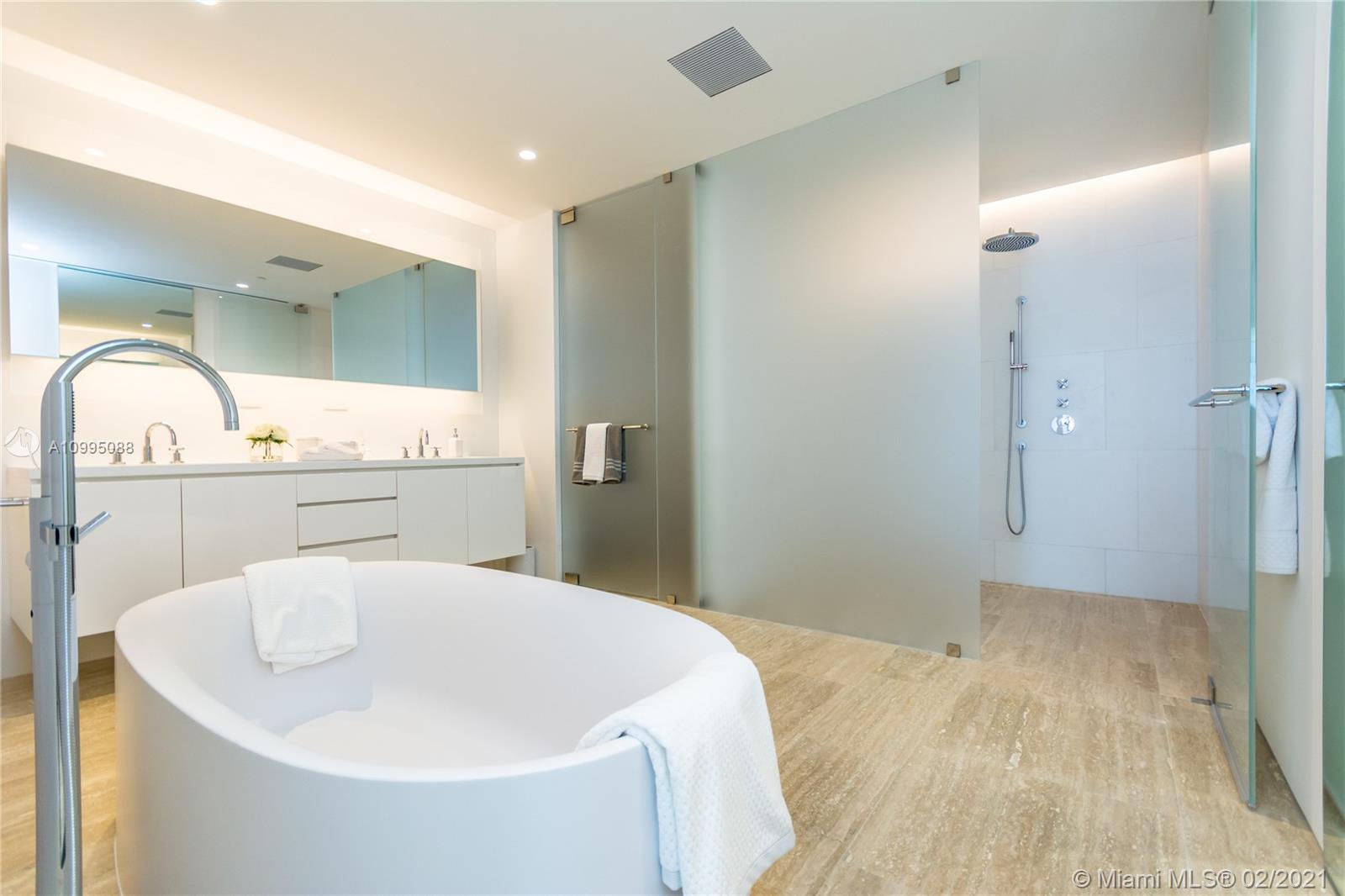 SURF CLUB CONDO - Residential