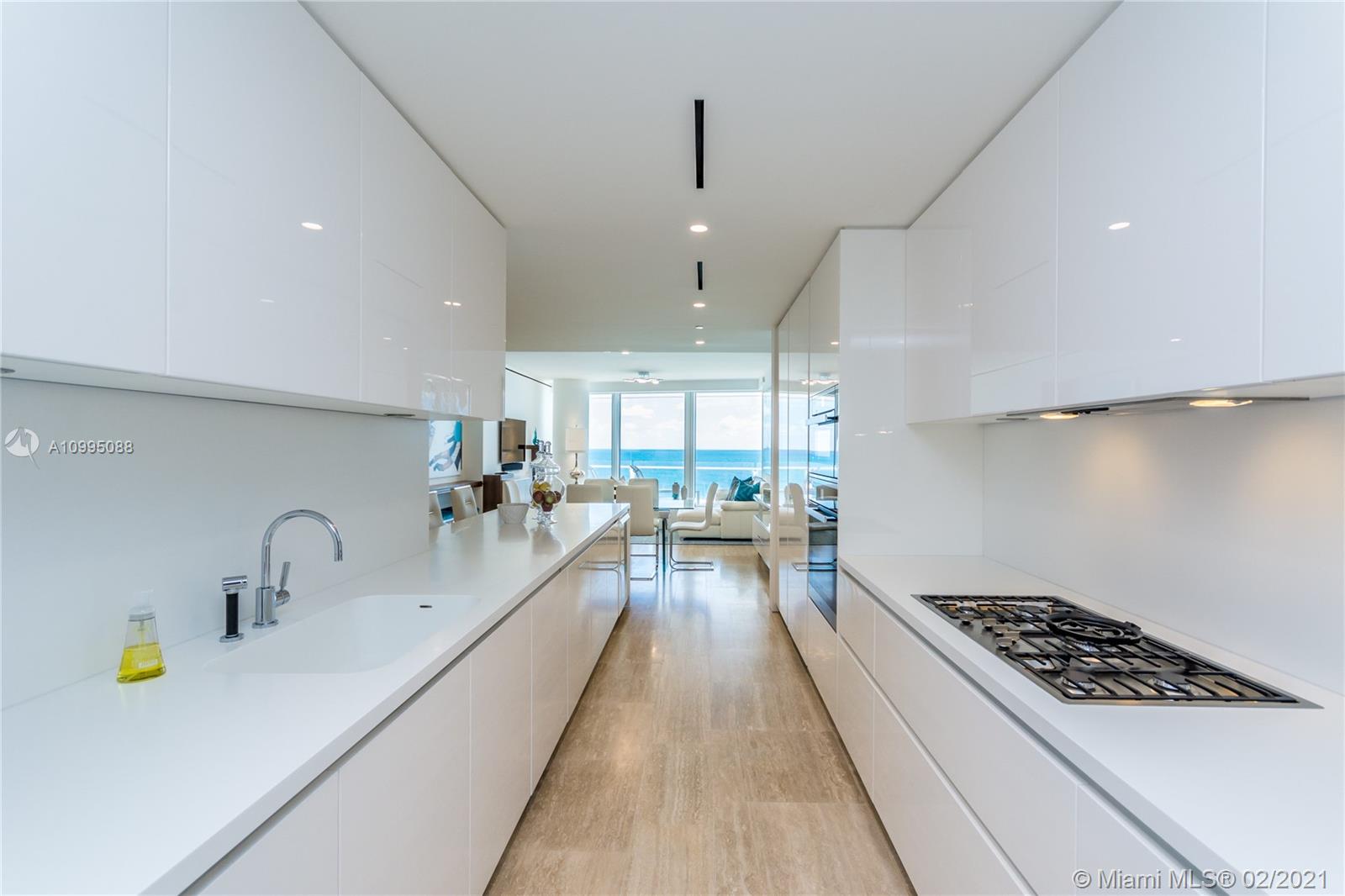 SURF CLUB CONDO - Residential