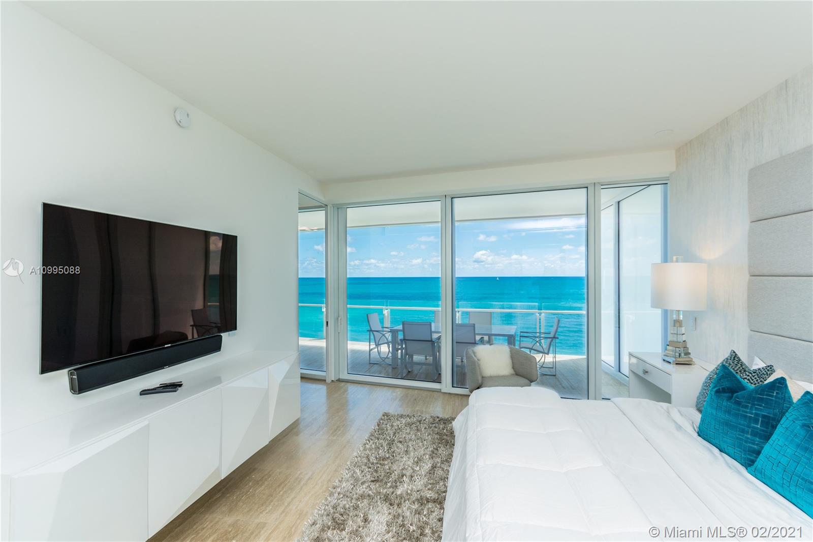 SURF CLUB CONDO - Residential