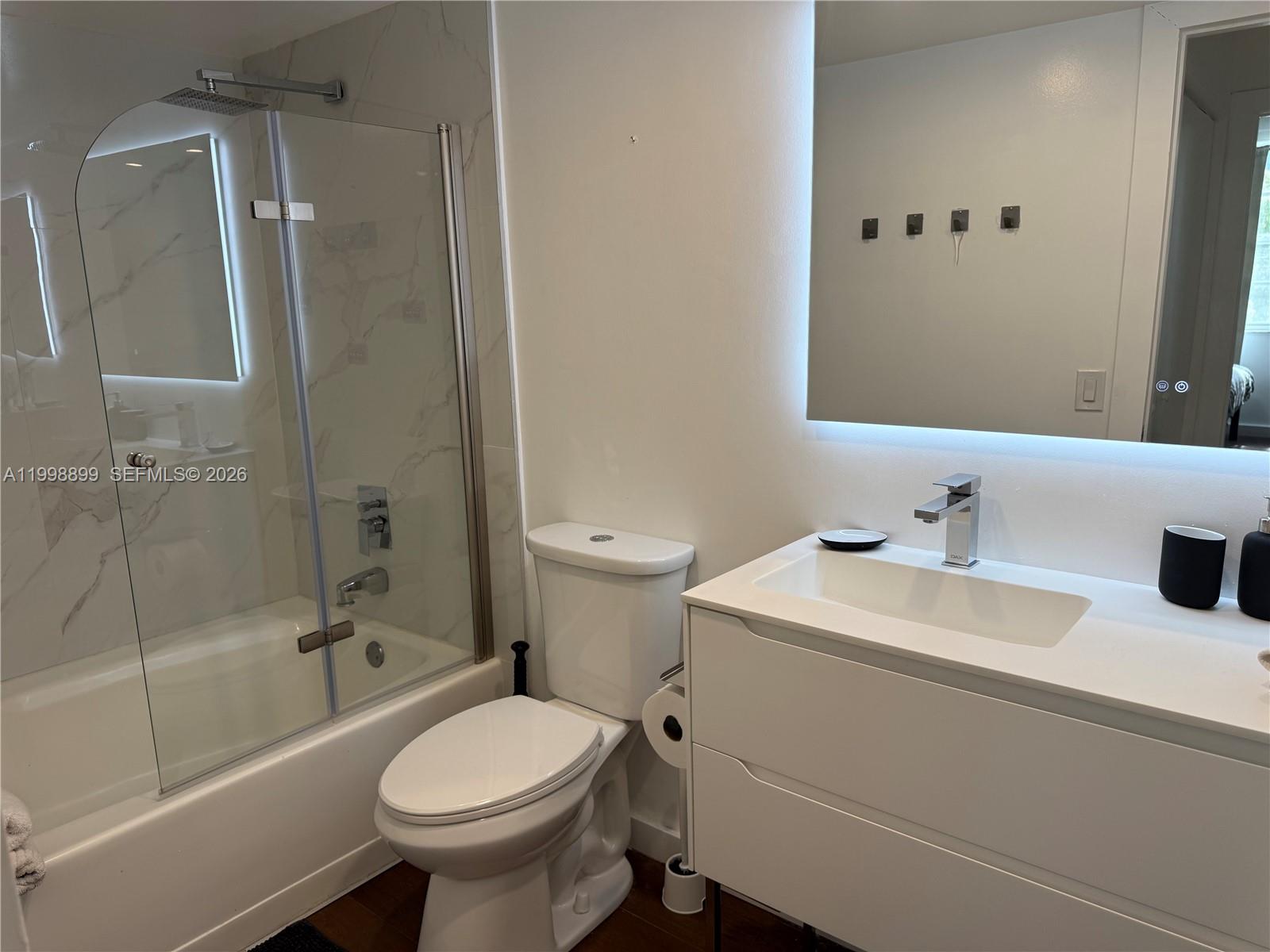 THE YACHT CLUB AT AVENTUR - Residential Lease