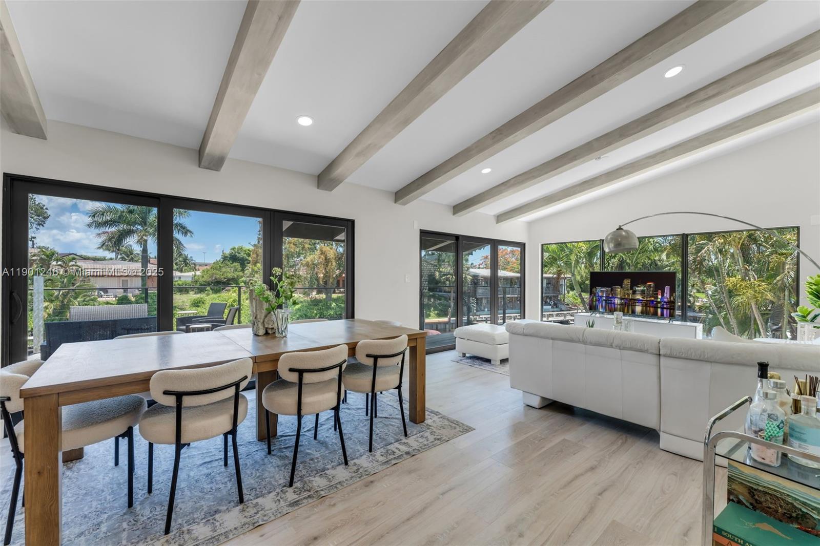 TWIN OAKS - Residential Lease