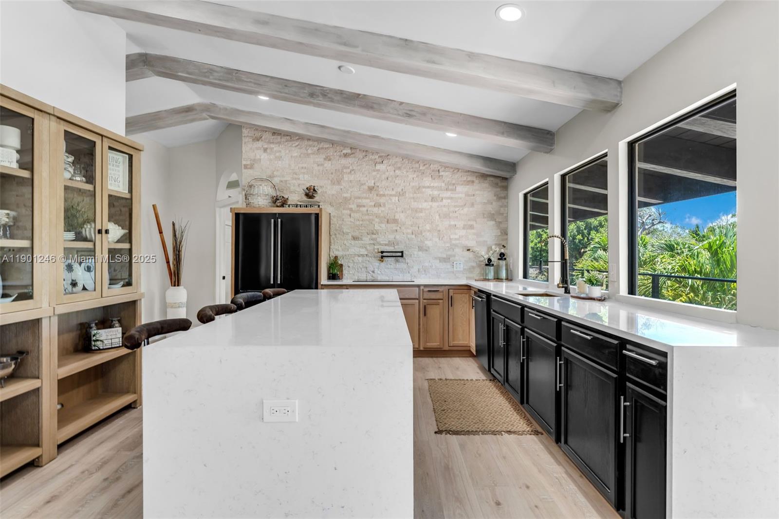 TWIN OAKS - Residential Lease