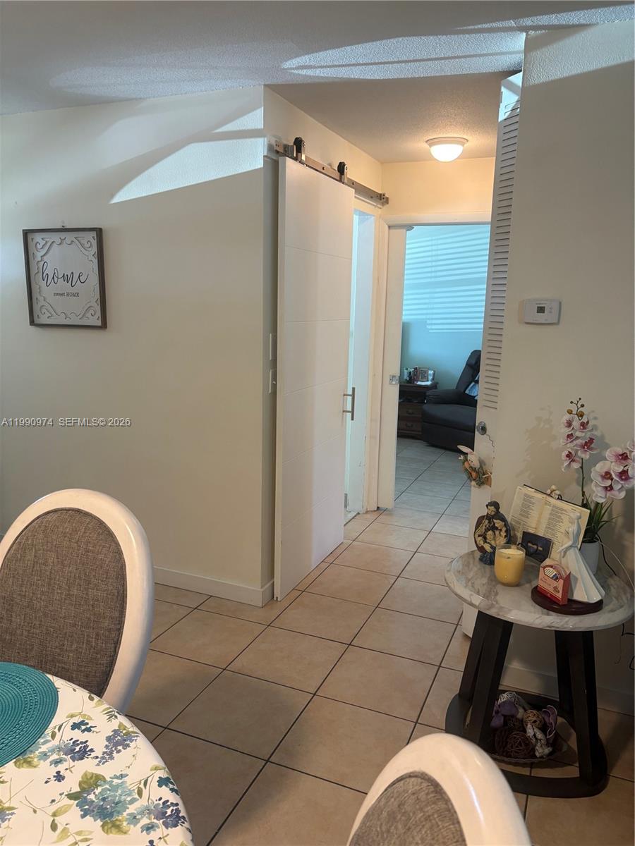 CRESTHAVEN VILLAS 3 CONDO - Residential