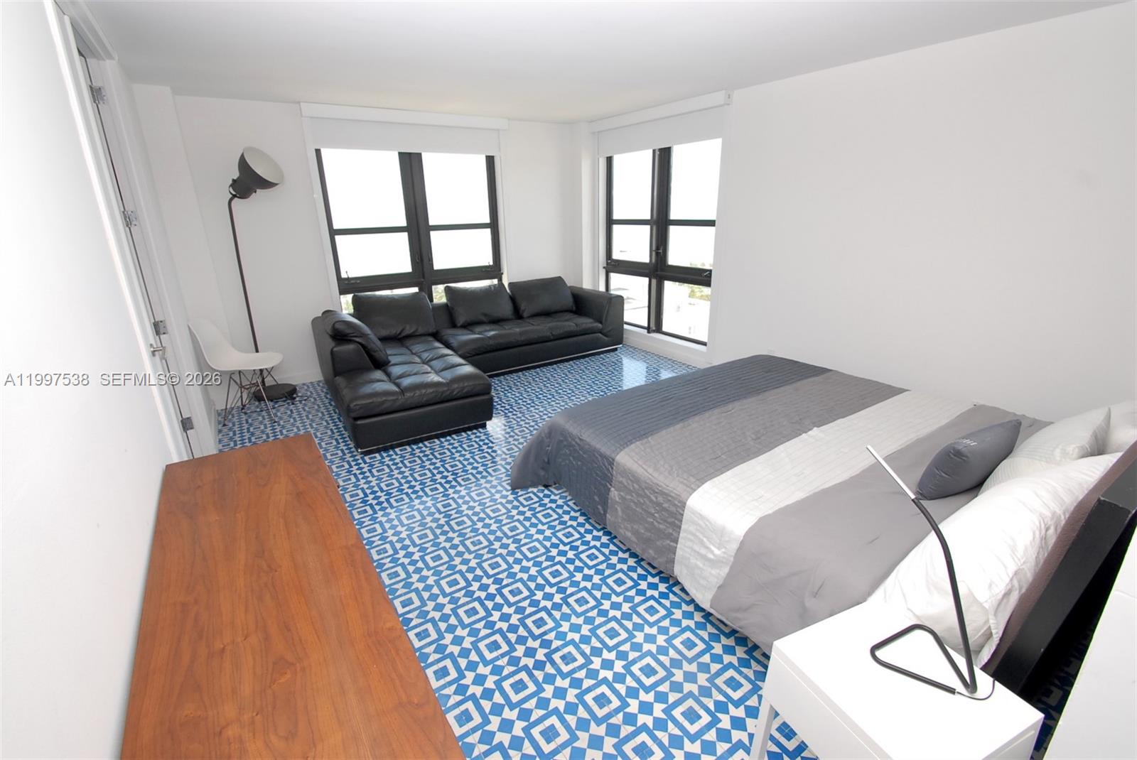 TOWER 1800 CONDO - Residential Lease