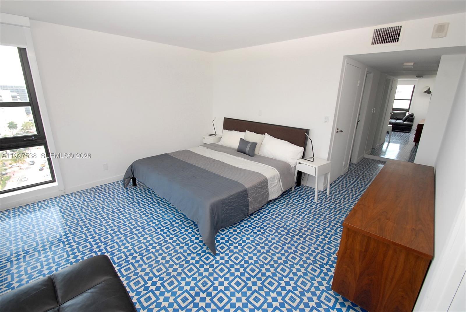 TOWER 1800 CONDO - Residential Lease