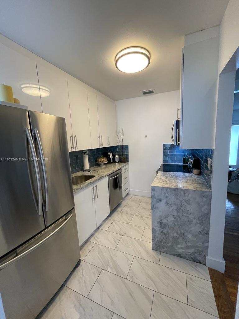 DIXIE GARDENS - Residential Lease