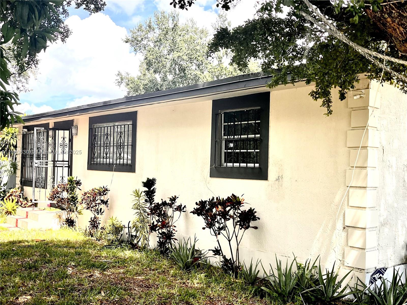 Don’t miss this opportunity to own a 3-bedroom, 1-bathroom home situated on a spacious corner lot with a fenced yard, offering privacy and plenty of outdoor space. Located in a fast-changing and improving neighborhood, this property is perfect for both homeowners and investors alike.
Features include: Bright and functional layout with 3 bedrooms, fully fenced yard, ideal for family, pets, or entertaining, Corner lot with added space and curb appeal, Excellent rental potential in a growing area
This home has been well cared for and is being sold only because the current owner is purchasing another property. It’s ideal for first-time buyers looking for value or investors seeking strong rental potential and future appreciation. Charming 3/1 Home on Corner Lot – Excellent Rental Potential!
