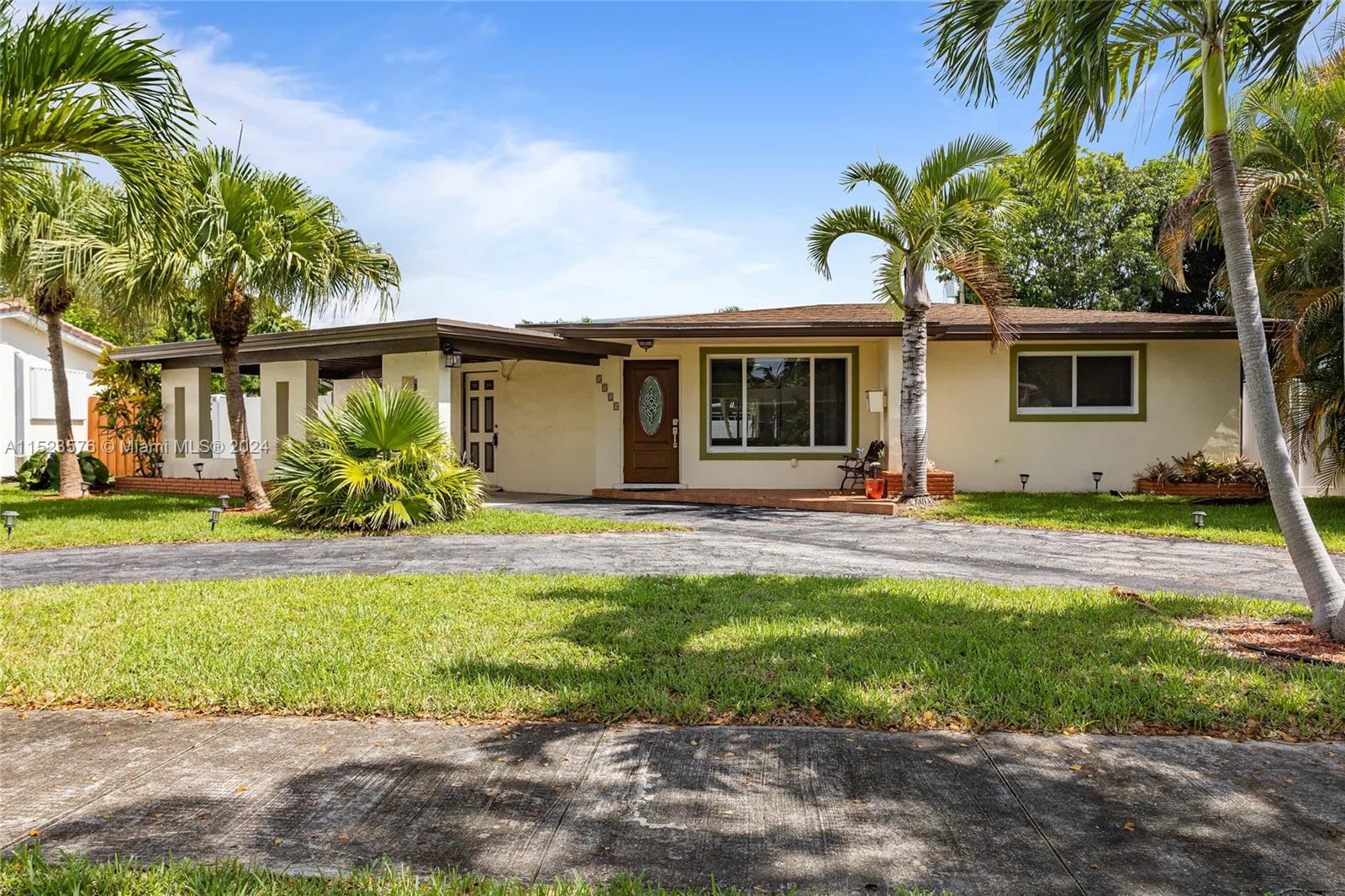 Property for Sale at 3329 Arthur St St, Hollywood, Broward County, Florida - Bedrooms: 3 
Bathrooms: 2  - $695,000